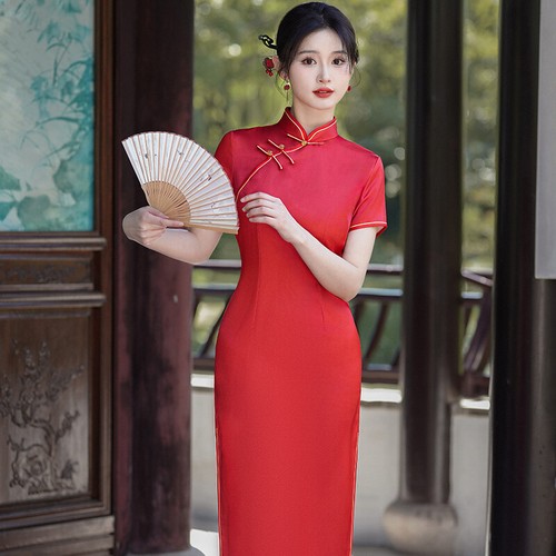 Elegantes traditionelles
