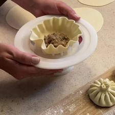 Knödelmaschine aus lebensmittelechten Materialien für gesundheitsorientiertes Kochen