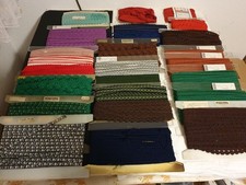 sehr großes Konvolut Spitzen Spitzenband Borten Bordüren Besatz Zierband