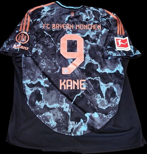 Bayern münchen 25 away - 24/25,