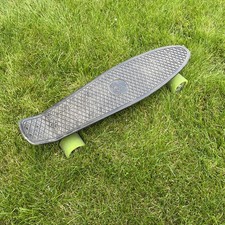 Ridge Pennyboard Skateboard, 55 cm, Schwarz, Rollen grün