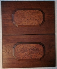 Schöne antike Eichenplatten mit aufgesetzten Intarsien aus altem Schrank