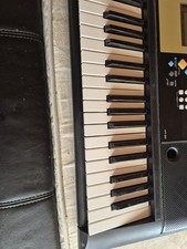 Yamaha YPT-220 Keyboard 61 Tasten mit Netzteil, Display & Lernfunktion, guter...