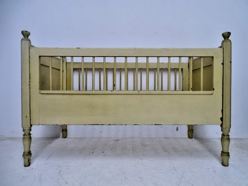 Altes kinderbett 1900 aus - kinderbett,