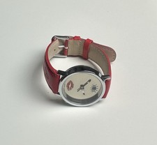 Akteo J C Mareschal Design Armbanduhr Uhr Rot Lipstick Make-up Quartz Analog