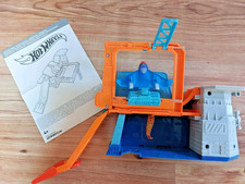 Hot Wheels, Sky Base Blast