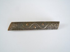 Art Deco Brosche gehämmert Messing versilbert? 6,4 g/7,3 x 1,3 cm