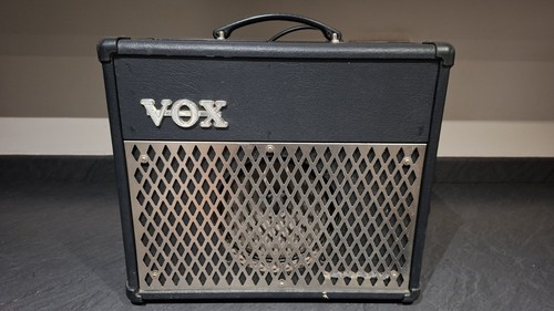 Vox valvetronix vt15 watt - vox,