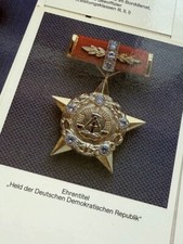 Ehren-Titel Schulungs-Tafel: Orden Held der DDR Fallschirmjäger Luftwaffe Marine