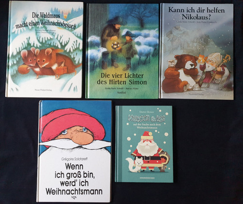 Waldmaus macht einen