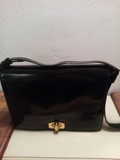 HANDTASCHE aus VOLL-LACKLEDER