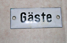 original sehr kleines altes Emailschild gewölbt "Gäste" 5x2 cm