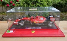 Ferrari F14-T #7 Kimi Räikkönen Umbau Malaysia GP 2014 Hot Wheels 1:18