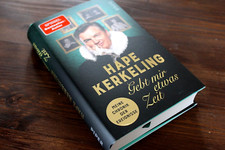 HANDSIGNIERT  Hape Kerkeling