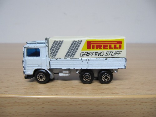 Matchbox volvo truck pirelli - matchbox,