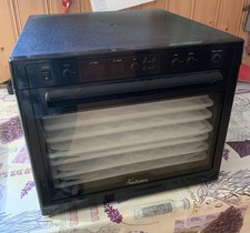 Sedona Dörrgerät von Keimling, mit zwei Heizbereichen und viel Zubehör.