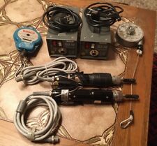 2x Di Li Elektroschrauber Industrie mit Bosch Aufhängungen 1x leicht Defekt