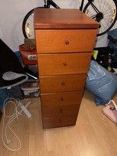 Massiver Schubladenschrank aus