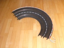 Carrera: Steilkurve 1/30° mit Leitpl. f. Evo/Exclusiv 132/124-Digital/ProX-20574