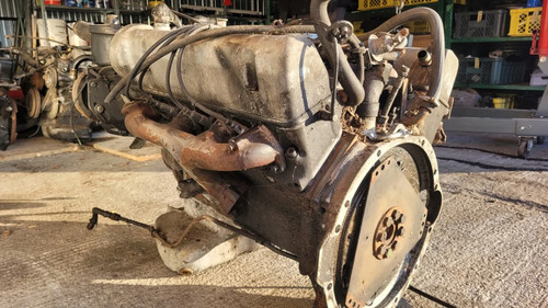 Motor mercedes benz - mercedes-benz, r107