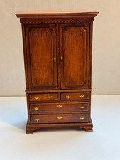 Mini Mundus Queen-Anne Kleiderschrank – braun – 2 Türen & 4 Schubladen – Top