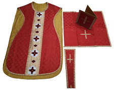 ROTES MESSGEWAND MIT KREUZEN