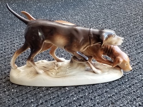 Porzellanfigur von jagdhunden - porzellanfigur,