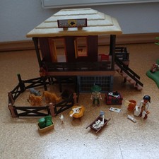 Playmobil Tierauffangstation mit Tieren Wasserfall Bäume und Springbrunnen