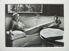 Stell-Es-Auf! HELMUT NEWTON