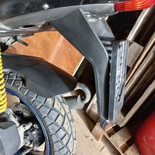 Kennzeichenhalter Träger Aprilia SR50R & Factory ab 2004