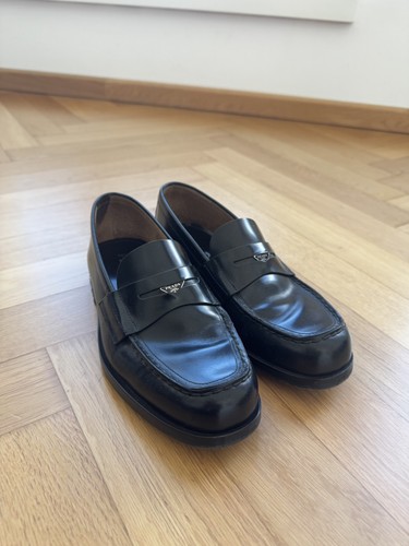 Prada calf leather loafers - prada,