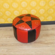 SEVENTIES 70er Jahre Pouf Hocker Sitzkissen rot schwarz Lederhocker Kunstleder