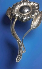 G676/ Silberne Blume als