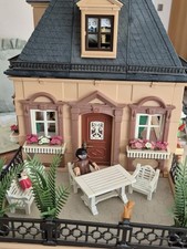 Nostalgisches Puppenhaus