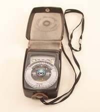 Handbelichtungsmesser Gossen Lunasix 3 mit Tasche und Kordel.