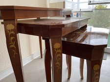 3 Satztische Design italienisch dekorative Intarsien antik mit Spieluhr