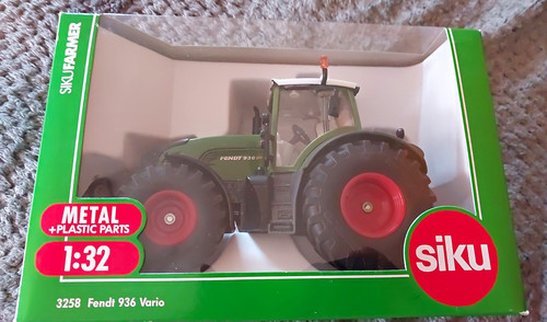 Siku farmer fendt 936 - farmer,