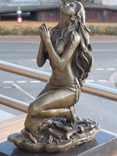 Bronzefigur Marmorsockel Indianerin  ALDO VITALEH