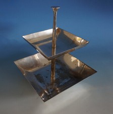 RS0522-085: Große Etagere Metall versilbert eckig ca. 2 kg