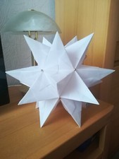 Bascetta-Stern, weiss, beleuchtet, LED-Drahtlichterkette + Timer