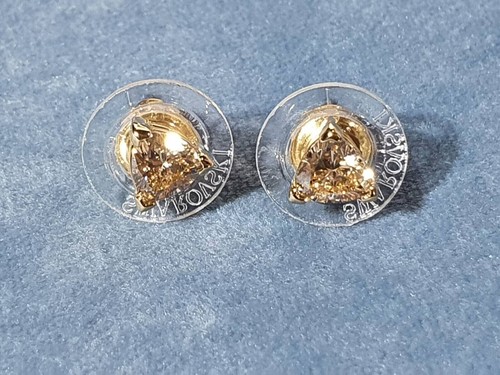 Swarovski triangel stud - swarovski,