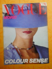 VOGUE FASHION MAGAZINE 