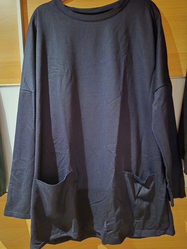 Blaues longshirt mit - blaues, taschen