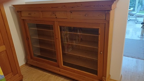Antike vitrine mit - antike, glas