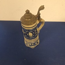 Alter Bierkrug mit Spruch und vorstehenden Relief um 1900