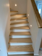 Treppenstufe aus Massivholz