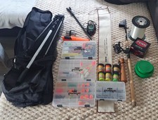 Angelset Komplettset, Rute, Rolle, Futteral, Kescher, viel Zubehör, Forelle, Neu