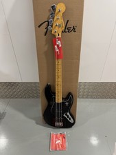 Fender Player II Serie Jazz