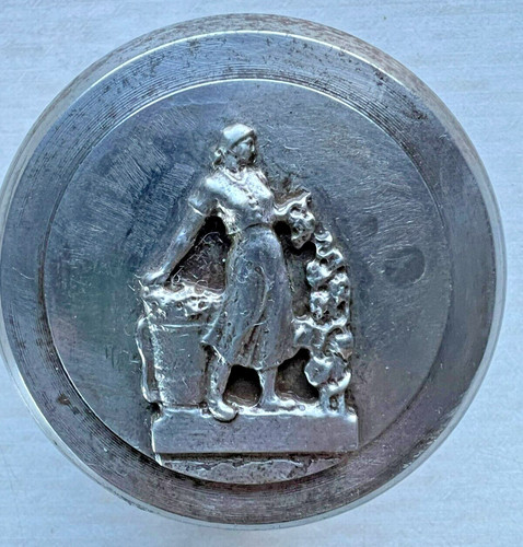 Alter prägestempel frau bei - alter, "frau