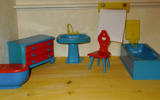 Modella? Bad Puppenstube 60er Wanne Waschb. WC Stuhl Schrank Boiler Handtuchhalt